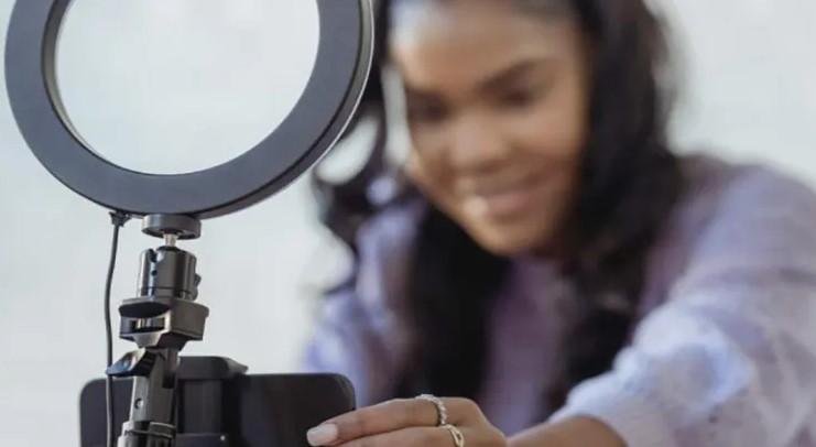 Aprueban regular a influencers Aprueban regular a influencers