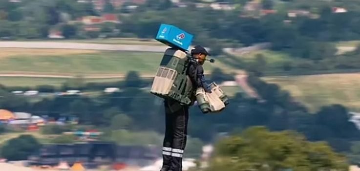 Ahora sí, Dominos llegó de volada