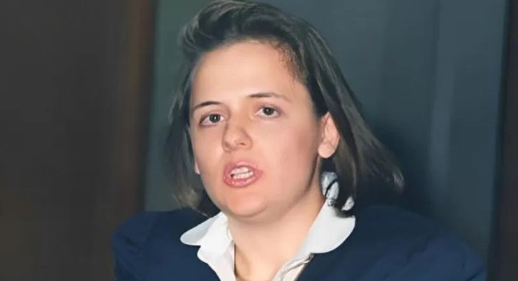 La despidieron por faltar al trabajo ¡durante 20 años! La despidieron por faltar al trabajo ¡durante 20 años!