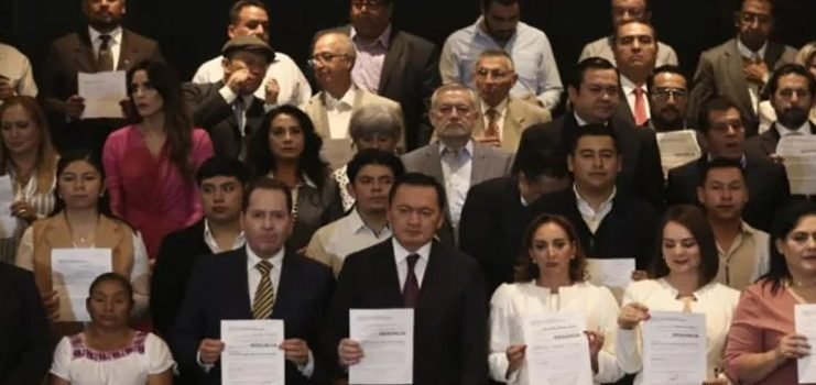 Desbandada en el PRI Desbandada en el PRI