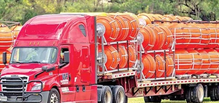 Inicia Texas la instalación de muro flotante en el río Bravo