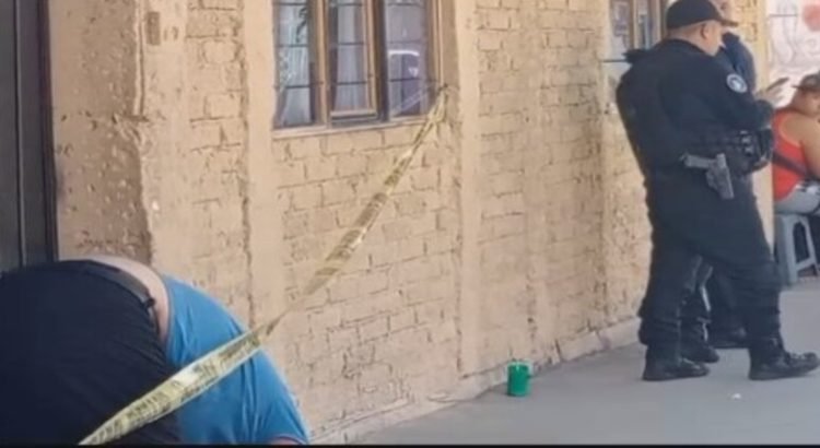 Murió hombre por infarto en calles de Tlalnepantla