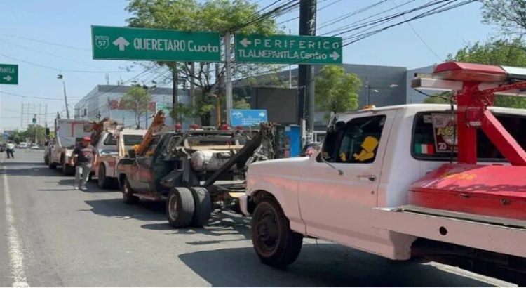 Manifestantes realizarón bloqueos sobre la vía Gustavo Baz y la avenida Mario Colín en Tlalnepantla