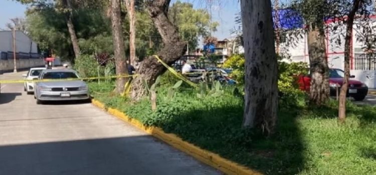 Habitantes de Tlalnepantla reportan hallazgo de bolsa con restos humanos