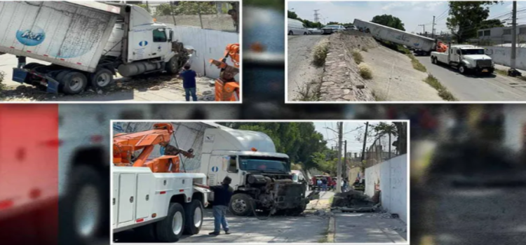 Tráiler choca contra una primaria en Tlalnepantla