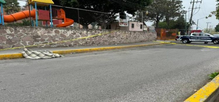 Localizan cuerpo de un hombre sin vida en Tlalnepantla