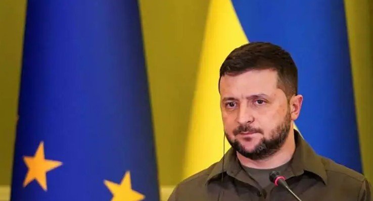 Multaron a una rusa por decir que Zelenski era guapo Multaron a una rusa por decir que Zelenski era guapo