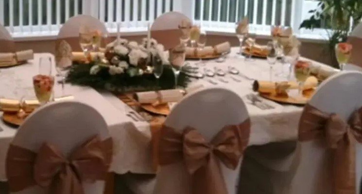 “No pagan, no comen” “No pagan, no comen”