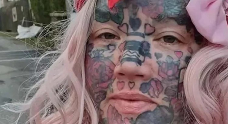 No puede parar de hacerse tatuajes: ya tiene 800 No puede parar de hacerse tatuajes: ya tiene 800