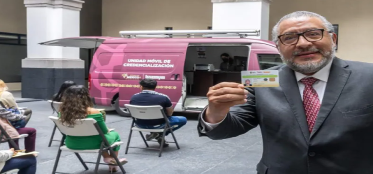 Eliminan seguro médico privado para altos funcionarios en Edomex