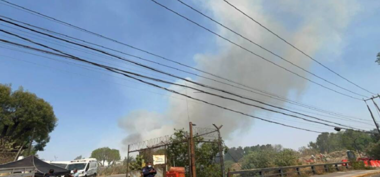 Población se reciente por el humo tras incendios en Tlalnepantla, Naucalpan y Azcapotzalco