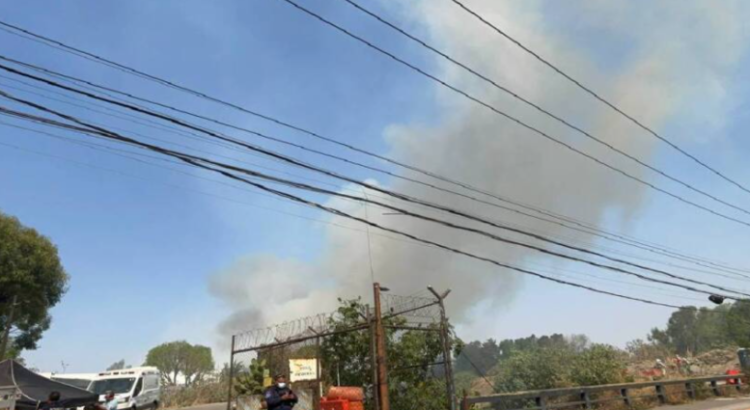 Población se reciente por el humo tras incendios en Tlalnepantla, Naucalpan y Azcapotzalco