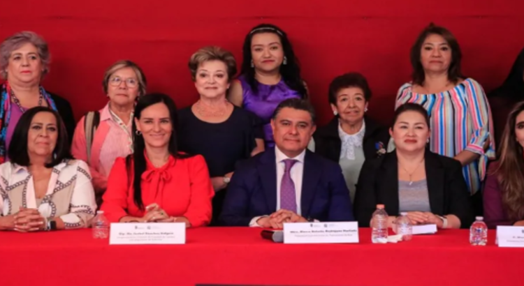 Reconocimiento a las mujeres en encuentro con organizaciones de Tlalnepantla