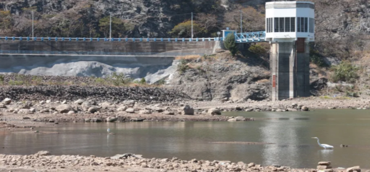 Solicitan revisar concesión de lagos artificiales en Valle de Bravo como parte del plan hídrico de Edomex