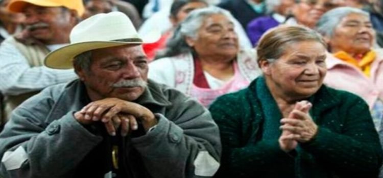 Incrementa población adulta y se reduce la joven en Edomex