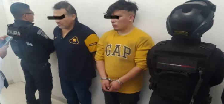Policías de Tlalnepantla recuperan camioneta robada tras persecución