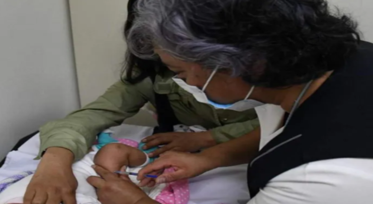 Aplican más de 153,000 vacunas contra el sarampión en Edomex