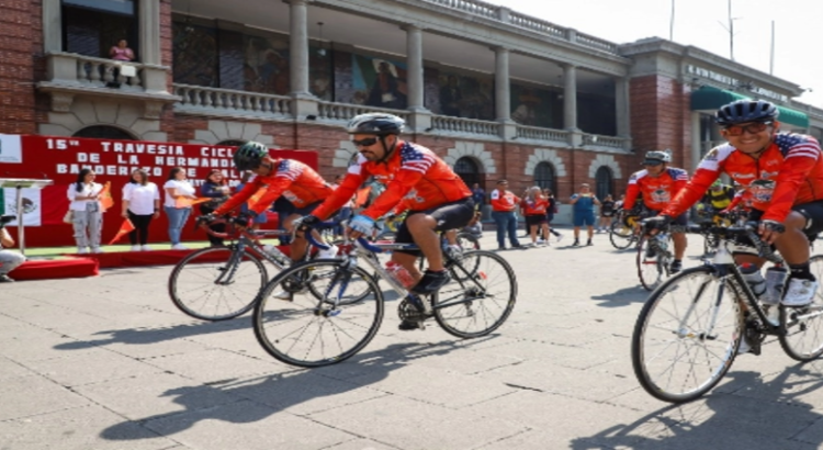 Ciclistas recorrieron 3,000 km desde Tlalnepantla hasta Kansas