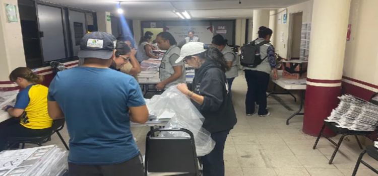 Inicia entrega de material a funcionarios de casilla en el Edomex