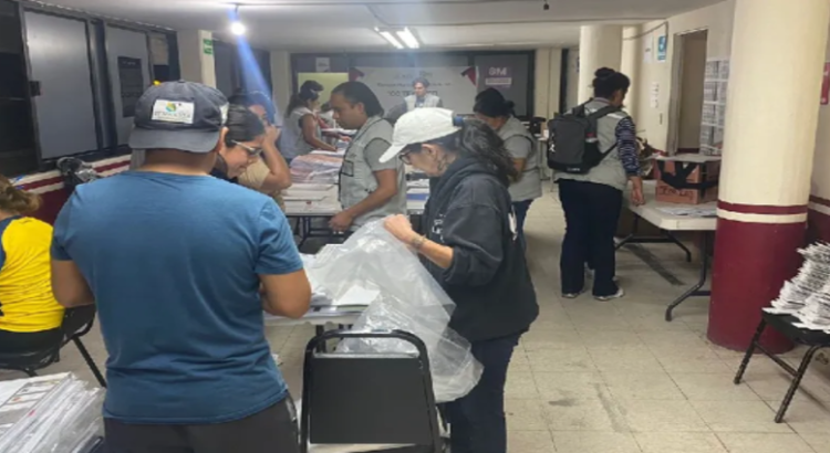 Inicia entrega de material a funcionarios de casilla en el Edomex