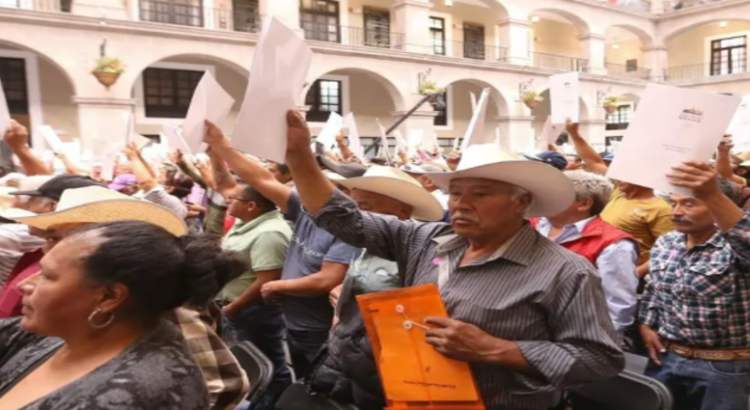 Entregan más de 600 documentos agrarios en beneficio de Productores del campo en Edomex