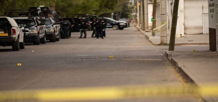 Motosicarios victiman a un sujeto en calles de Tlalnepantla