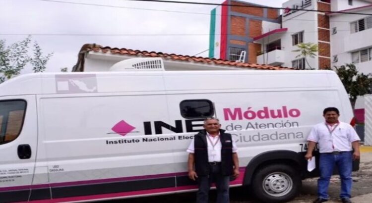 Instalan módulos móviles para tramitar credencial del INE en Edomex