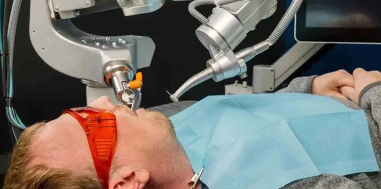 Robot dentista lleva a cabo el primer procedimiento automatizado en el mundo