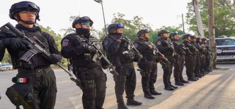 Listos los preparativos para recibir a visitantes en panteones de Tlalnepantla