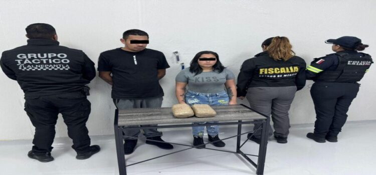 Detienen a pareja con 2 kilos de a anfetaminas en Tlalnepantla