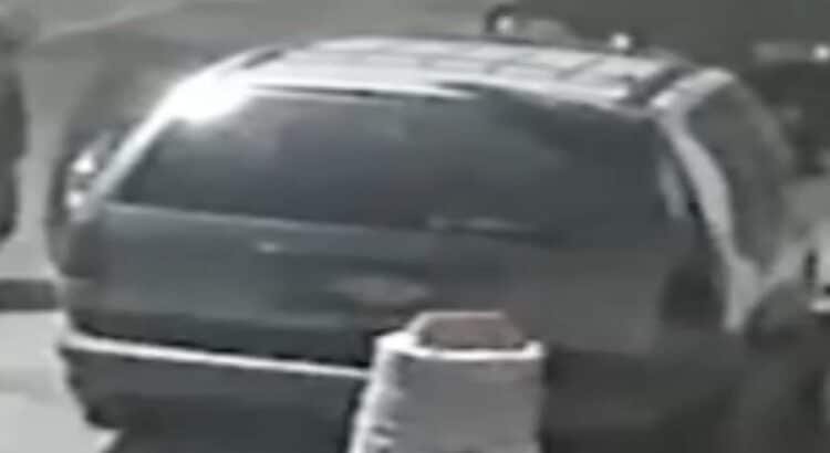 Captan robo de vehículo en Tlalnepantla