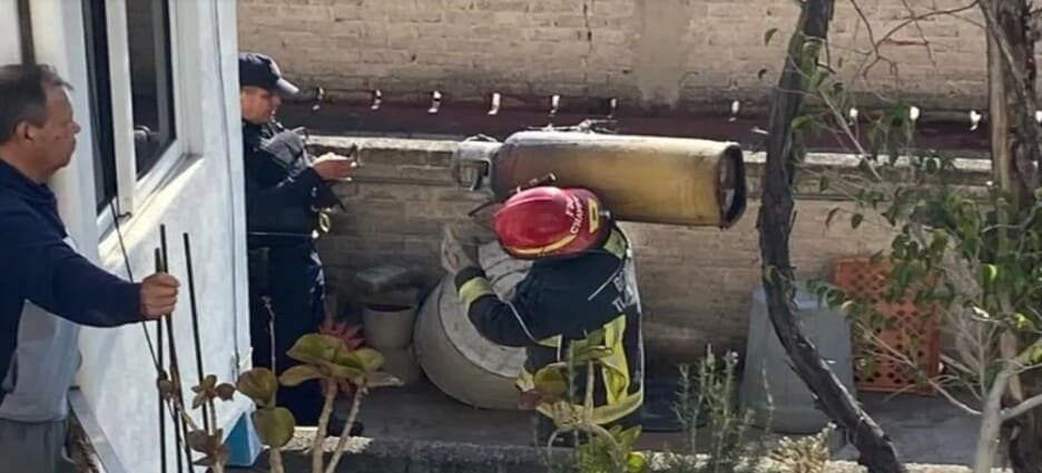 Alertan por tanques de gas en azoteas de Tlalnepantla