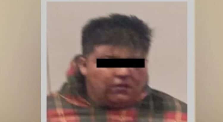 Detienen a implicado en intento de robo a joyería en plaza Mundo E, Tlalnepantla Detienen a implicado en intento de robo a joyería en plaza Mundo E, Tlalnepantla