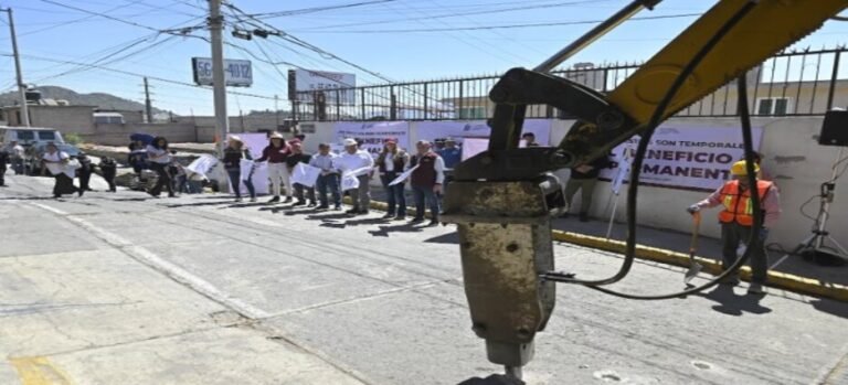 Mejoran entorno urbano de Tlalnepantla con pavimentación vial en colonia La Providencia