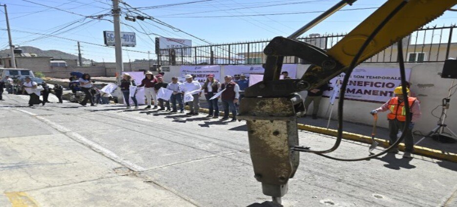 Mejoran entorno urbano de Tlalnepantla con pavimentación vial en colonia La Providencia