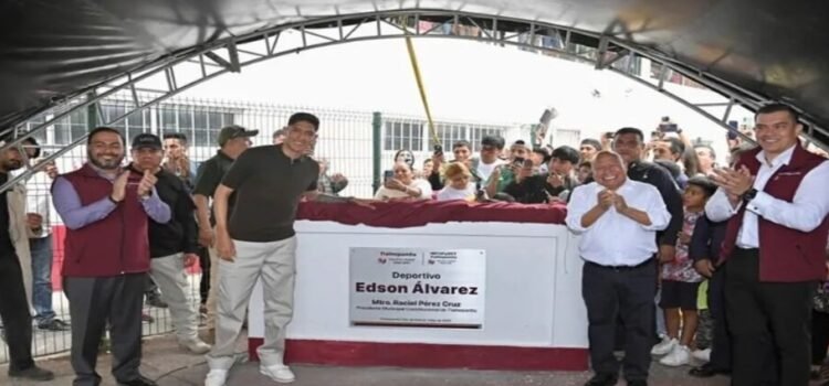 Edson Álvarez acude a la reinaguración de un deportivo con su nombre en Tlalnepantla