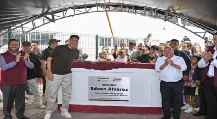 Edson Álvarez acude a la reinaguración de un deportivo con su nombre en Tlalnepantla