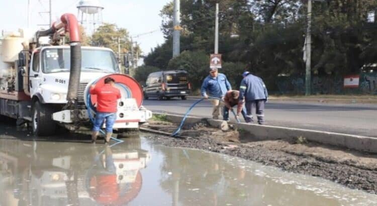 Reparan carretera Cuautitlán-Tlalnepantla por encharcamientos recurrentes
