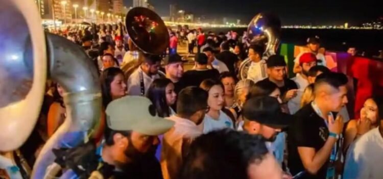 Con banda y cerveza esperaron el tsunami