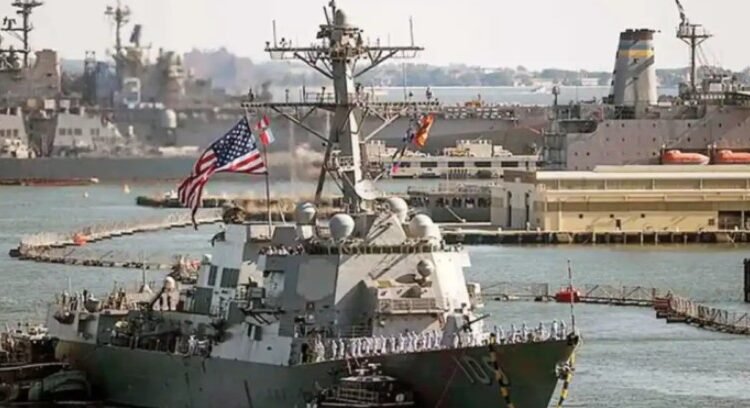 Se acercan buques de guerra de Estados Unidos a costas de Venezuela