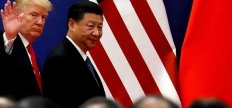 Amaga Trump con imponer aranceles de hasta 200% a productos chinos