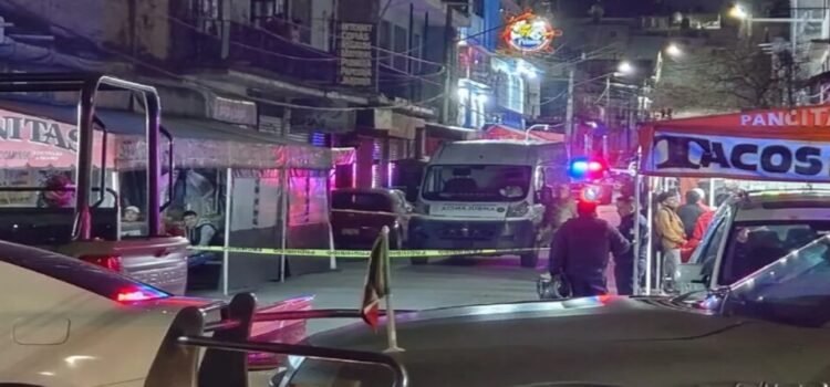 Victiman a 3 afuera de una marisquería en Tlalnepantla