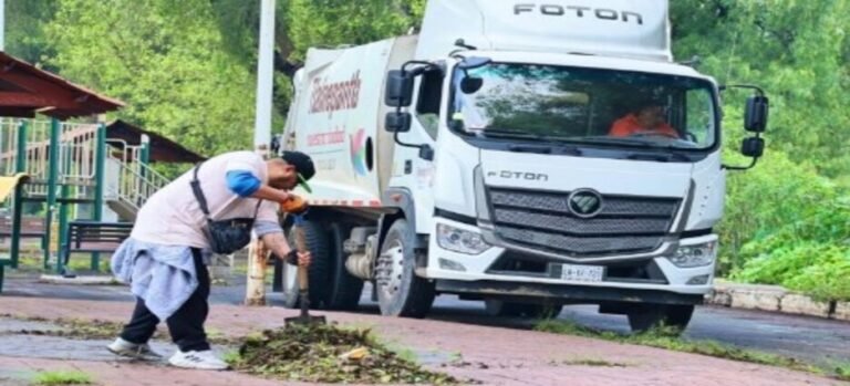 Realizan gran jornada de limpieza en el Vaso Regulador Fresnos de Tlalnepantla