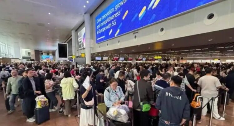 Afectan ciberataques operaciones en aeropuertos de Europa Afectan ciberataques operaciones en aeropuertos de Europa