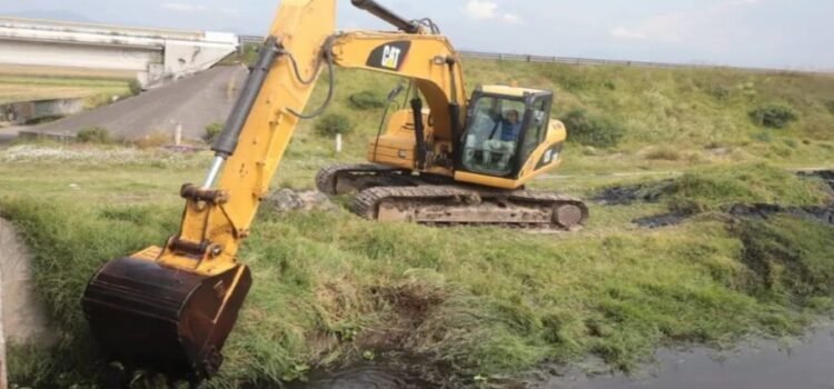 Conagua inicia limpieza del río Lerma-Santiago en Edomex