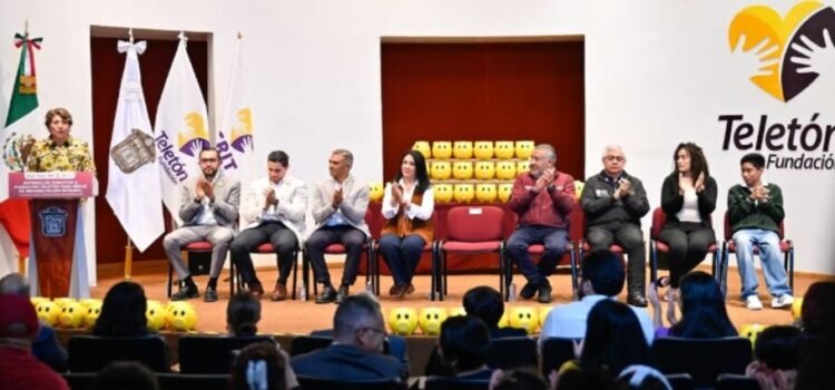 Gobernadora Delfina Gómez entrega donativo de 25 MDP al Teletón