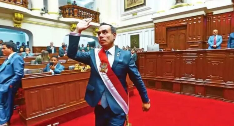 Entre protestas y señalamientos, José Jerí asumió la presidencia de Perú