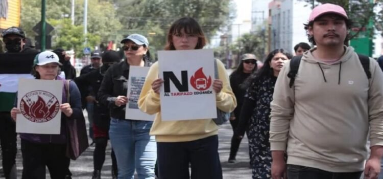 Población del Edomex lamenta alza oficial al transporte publico