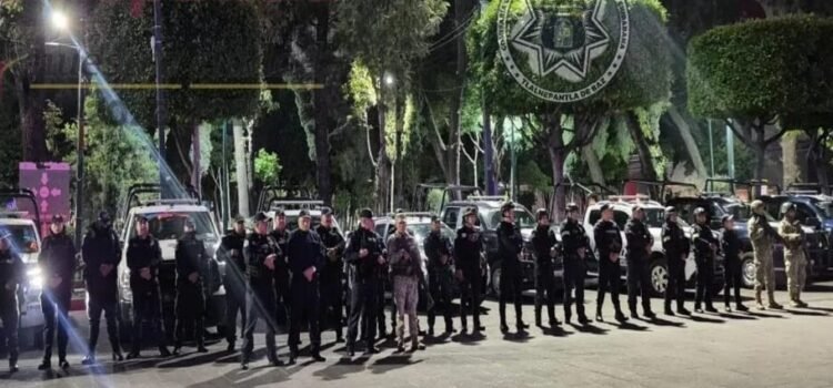 Comisaria y elementos de la SEDENA recorren colonias de Tlalnepantla en operativo interinstitucional
