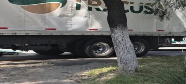 Motociclista pierde la vida tras ser arrollado en Tlalnepantla